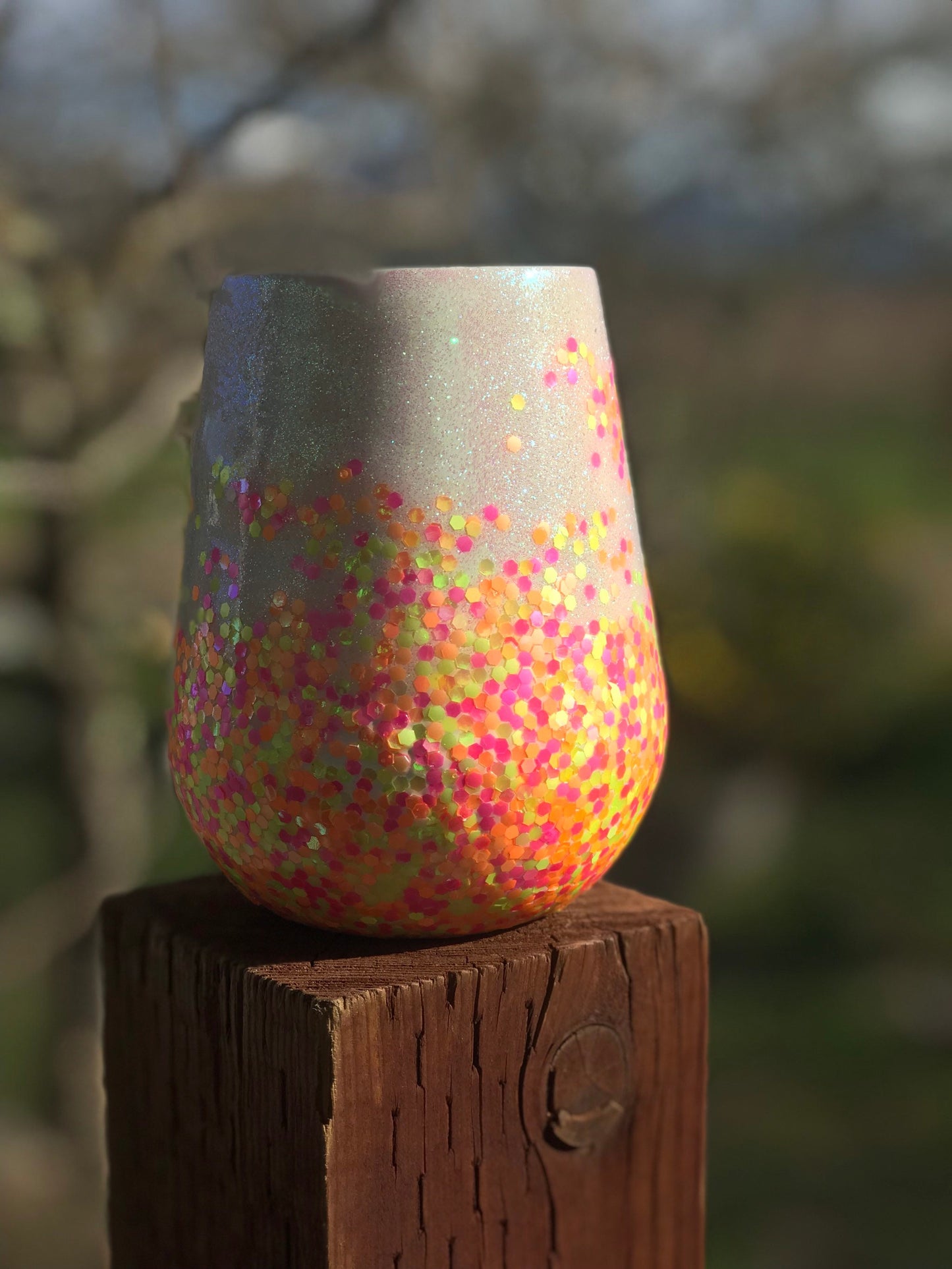 White with  polka dots stainless steel wine glass